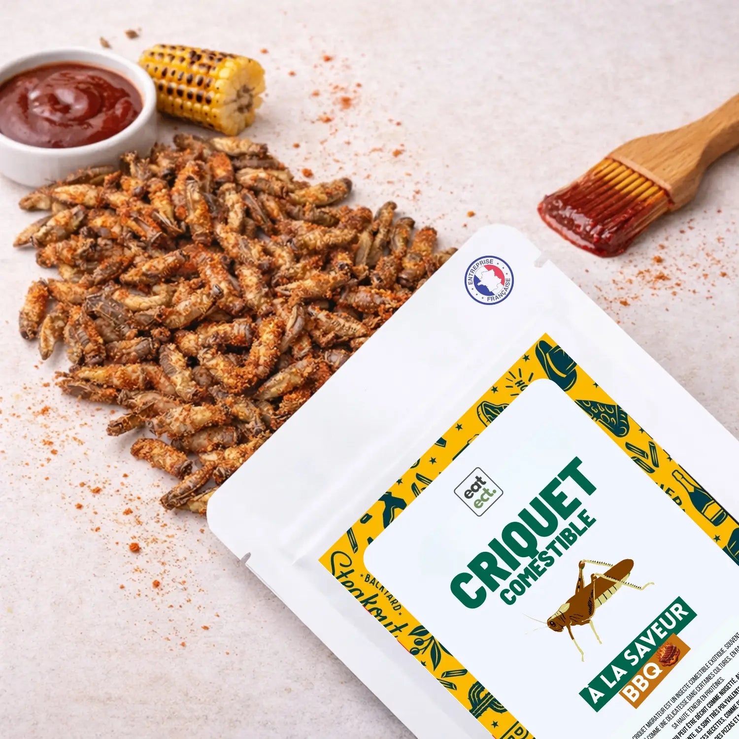 Criquets grillés comestibles saveur BBQ présentés en sachet